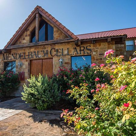 Pecan Cabin Fredericksburg Exterior photo